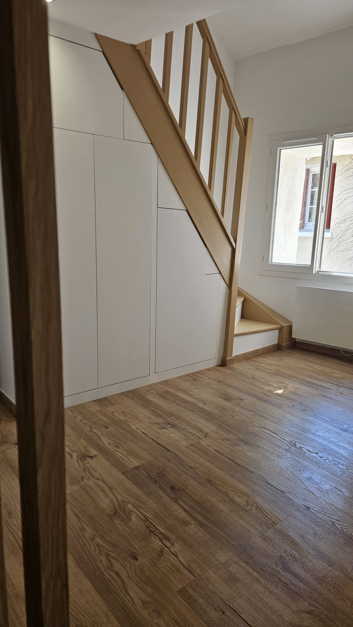 Smart Habitat - Rangements sous-escalier