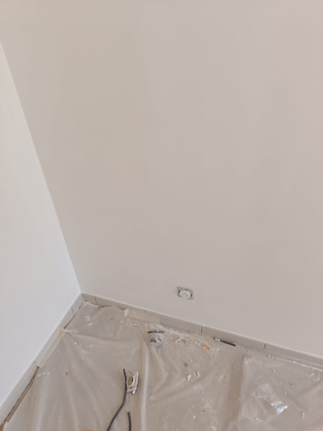Smart Habitat - Mur lissé · Finition prête